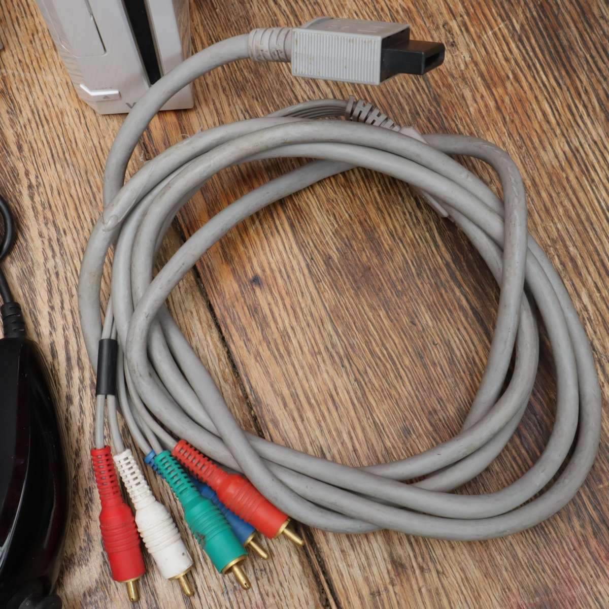 Nintendo Wii RVL-001(EUR) Gaming Console Set with Six Games - Black & White Controller