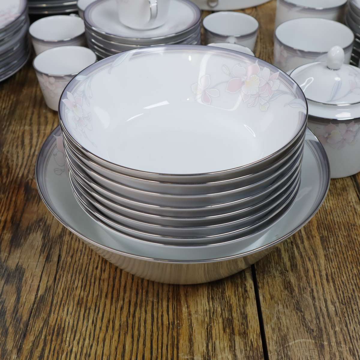 80 Pcs Noritake Evening Mood 3788 Fine China Dinnerware Porcelain Dinner Set