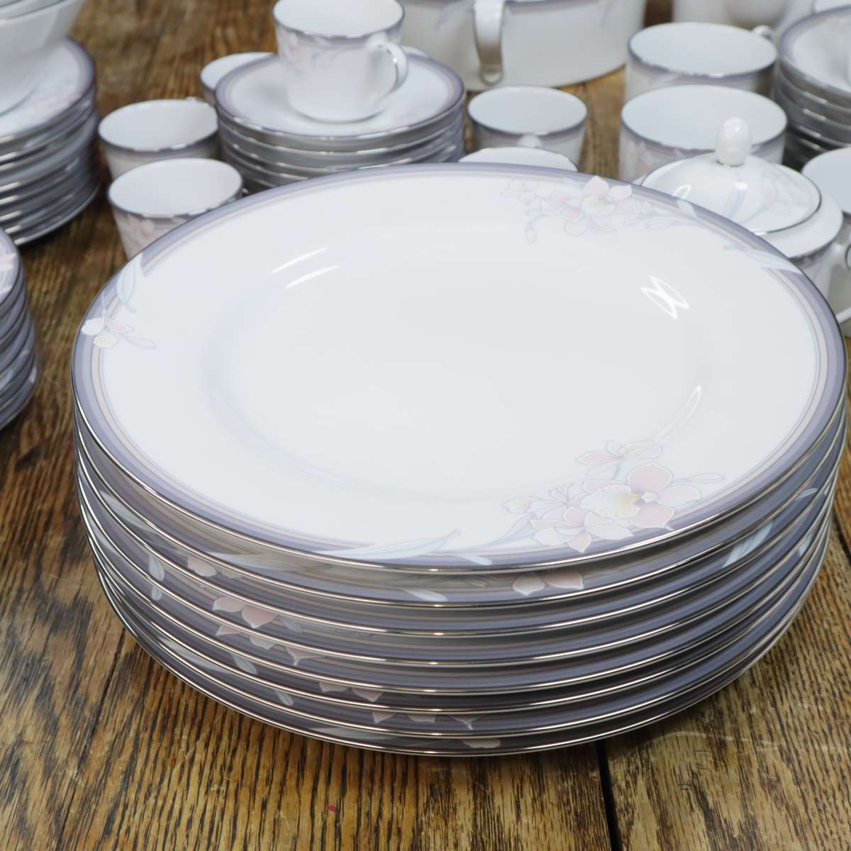 80 Pcs Noritake Evening Mood 3788 Fine China Dinnerware Porcelain Dinner Set