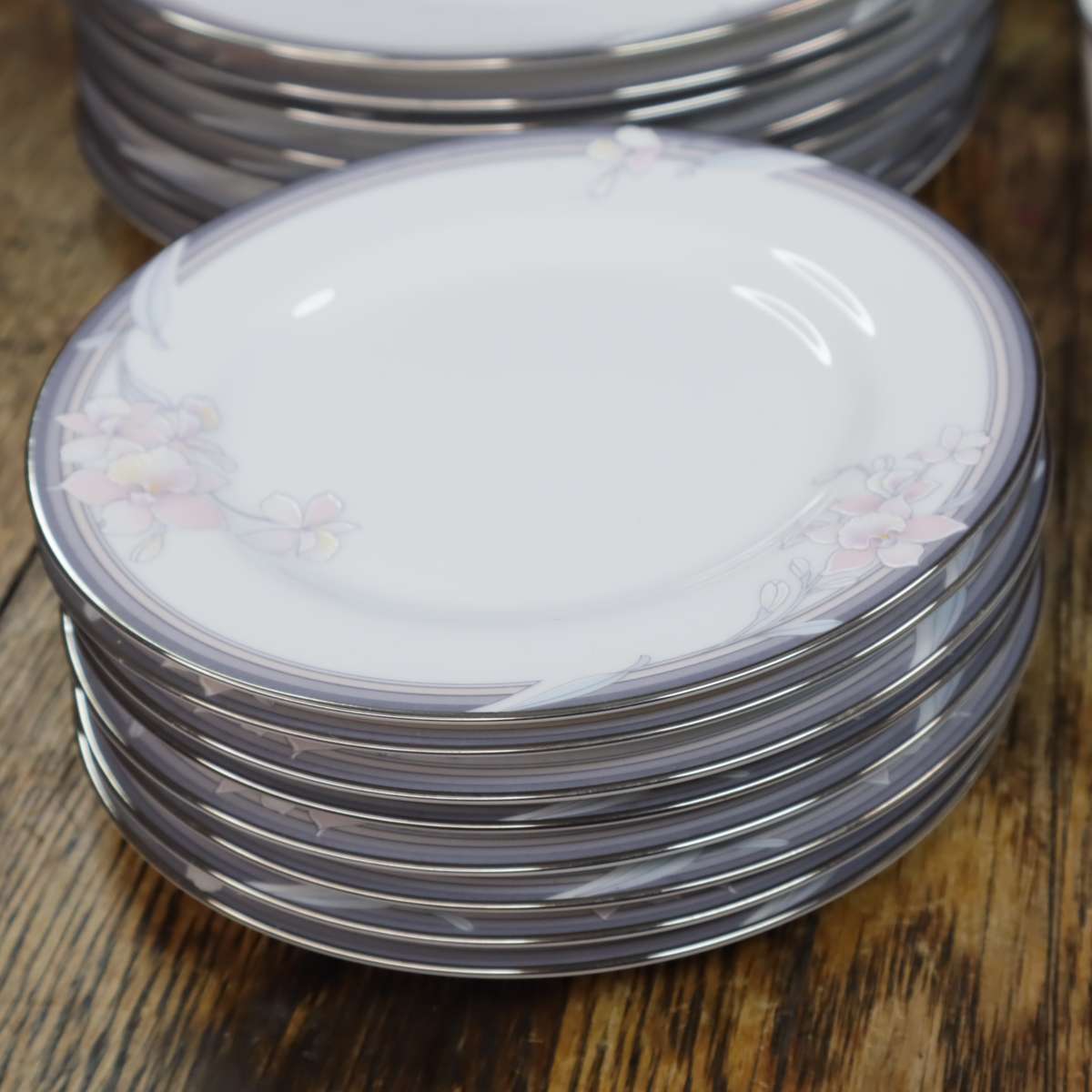 80 Pcs Noritake Evening Mood 3788 Fine China Dinnerware Porcelain Dinner Set