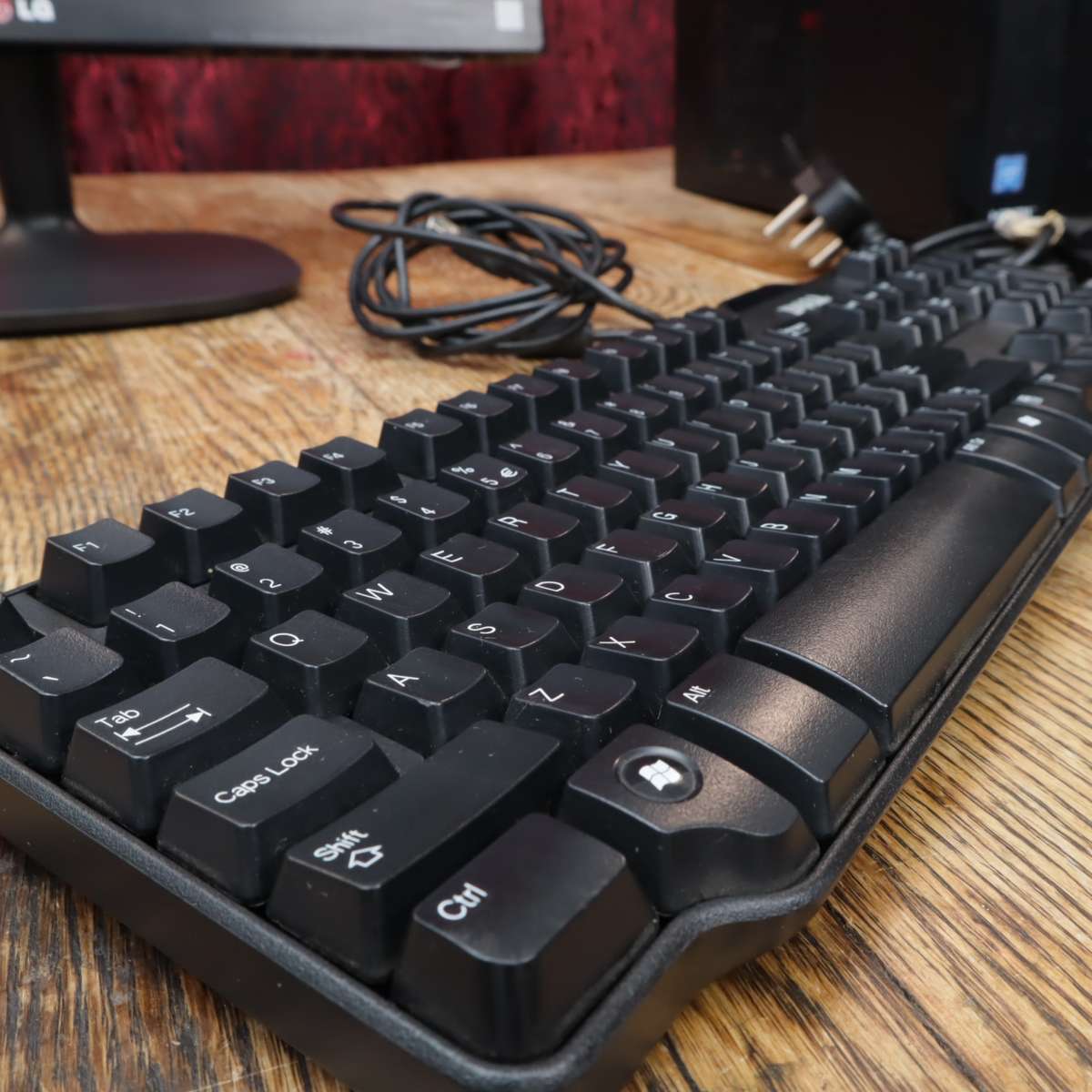 Acer Aspire XC-830 PC Set + 19.5" LG Monitor (20M35) + Lenovo Mouse + Keyboard - Pre-Owned