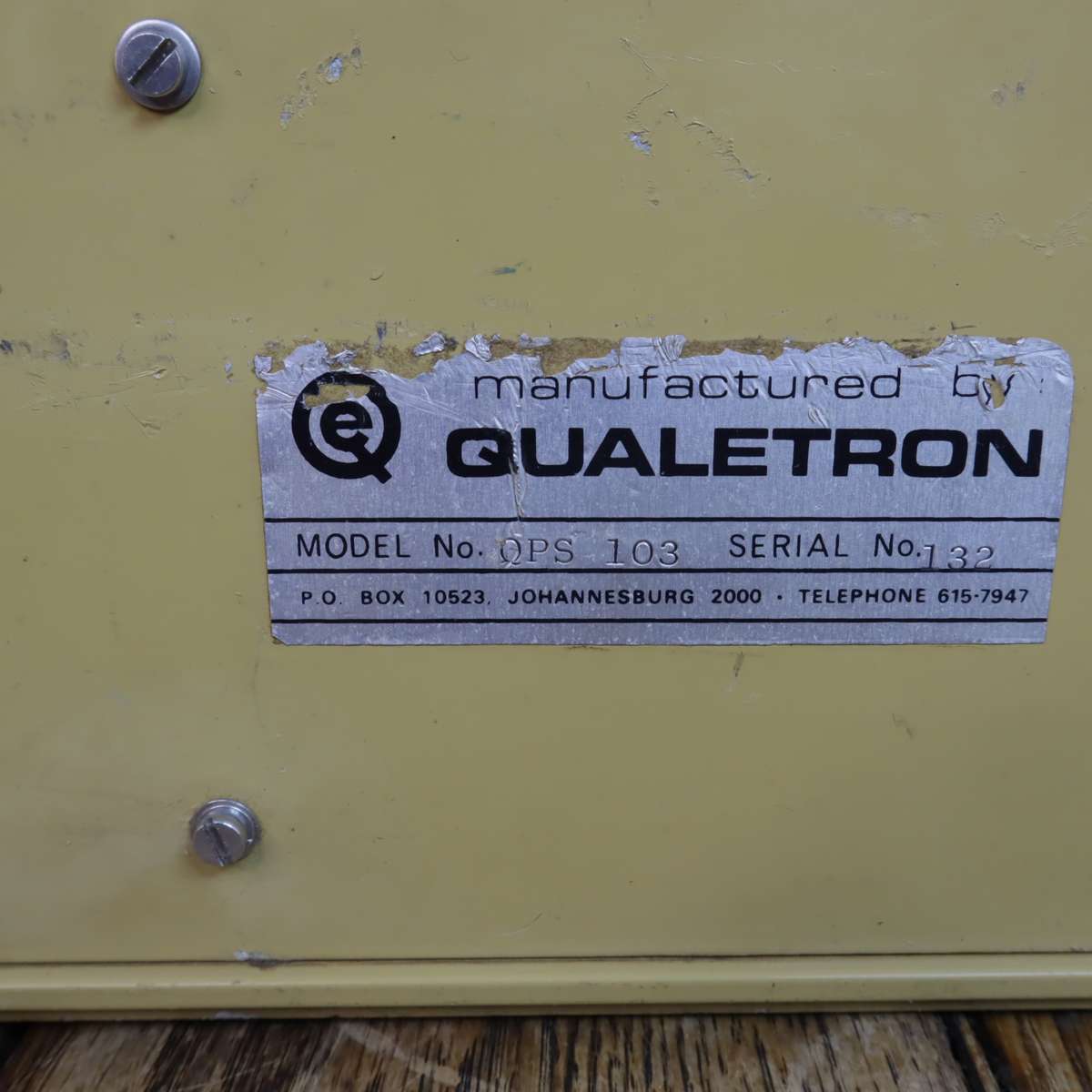 QUALETRON Old-School Bench Dual Power Supply - 30V 1A - QPS-103