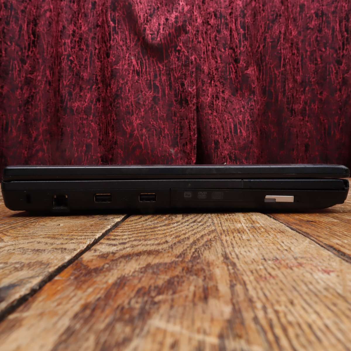 15" Proline MS-1642 Notebook 4GB RAM 2.5GHz Intel® Core TM 2 Duo - P1642