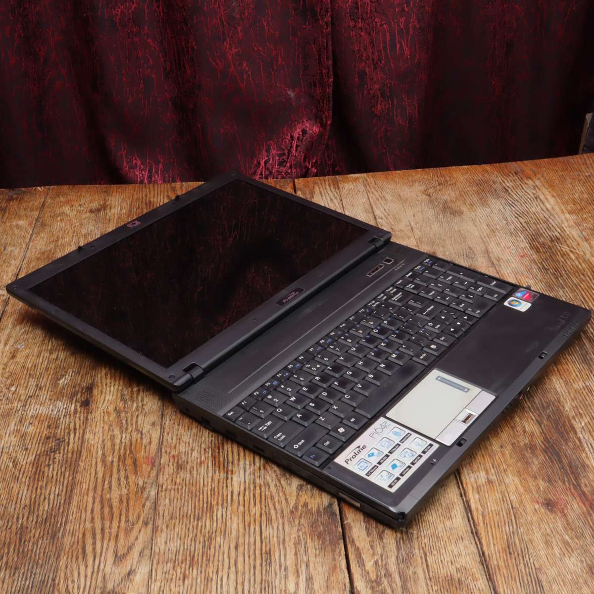 15" Proline MS-1642 Notebook 4GB RAM 2.5GHz Intel® Core TM 2 Duo - P1642