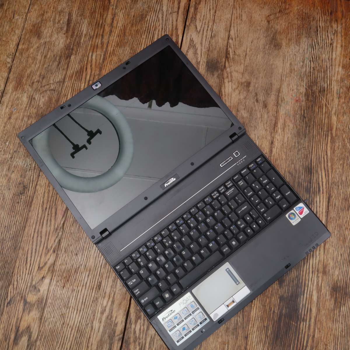 15" Proline MS-1642 Notebook 4GB RAM 2.5GHz Intel® Core TM 2 Duo - P1642