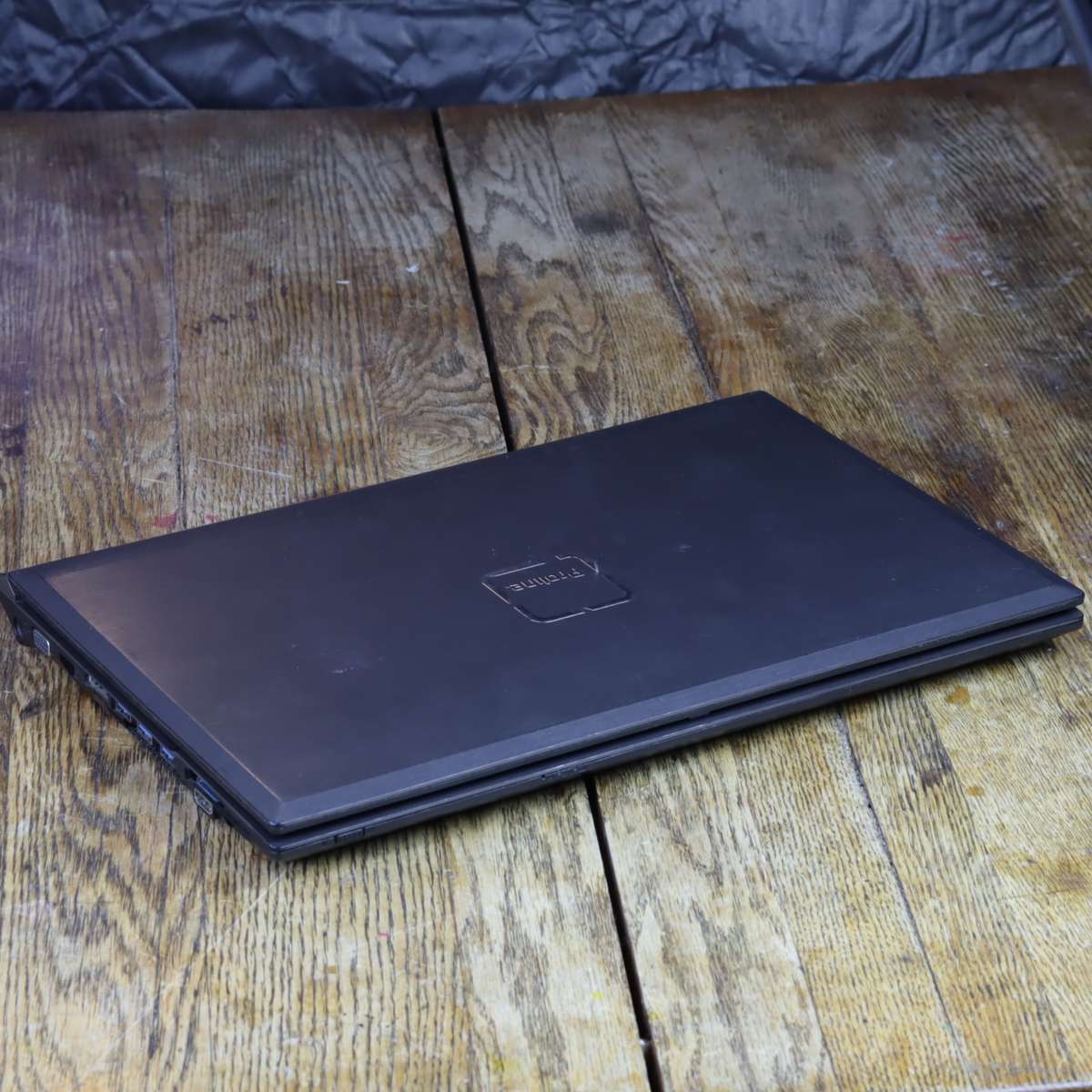 Proline Professional W25CSW 15.6" Core i7 Notebook Quad Core 8GB 2.50GHz 233GB HDD