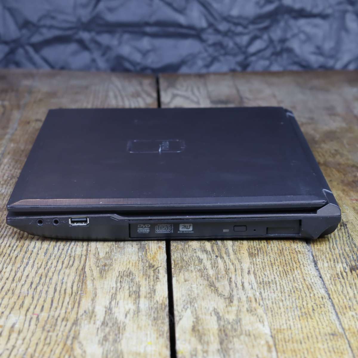 Proline Professional W25CSW 15.6" Core i7 Notebook Quad Core 8GB 2.50GHz 233GB HDD