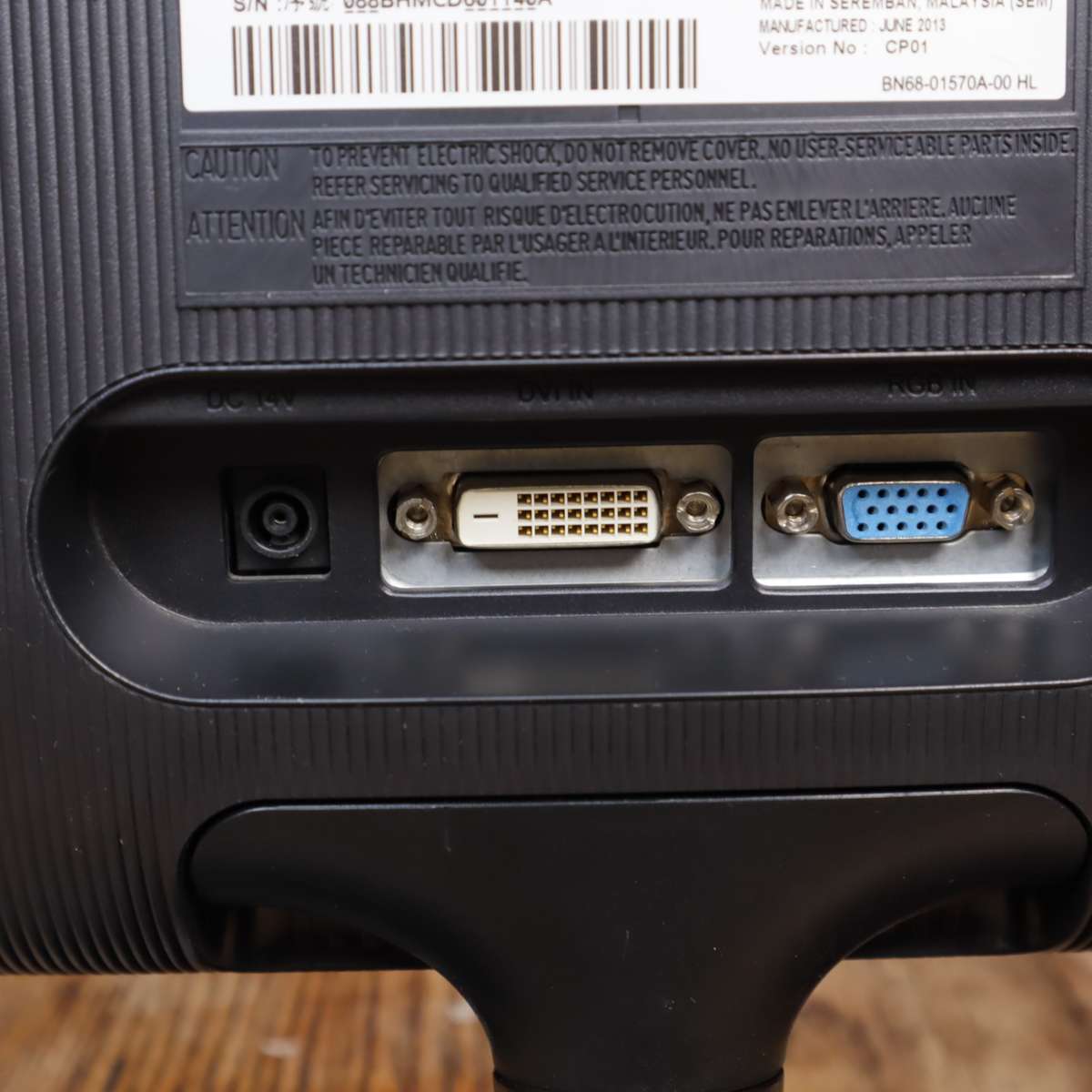 Samsung S20C300BL 19.5" LED Monitor 1600 x 900 - Pre-Owned