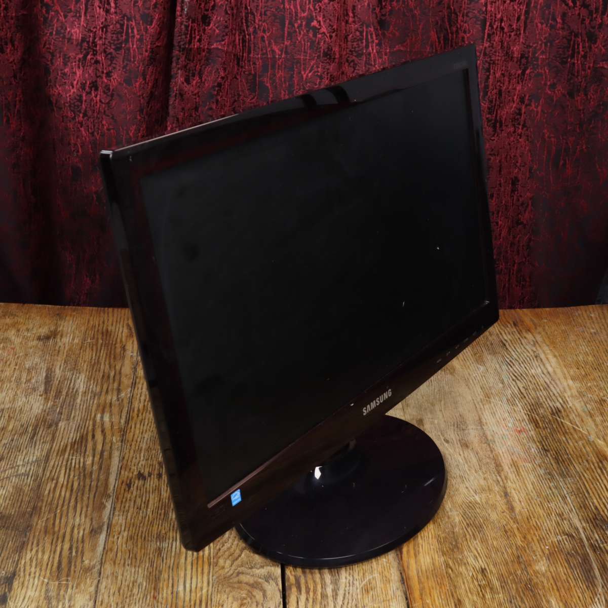 Samsung S20C300BL 19.5" LED Monitor 1600 x 900 - Pre-Owned