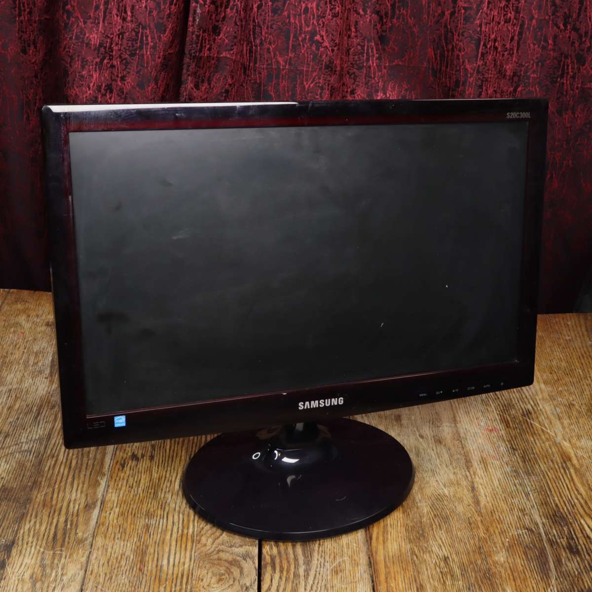 Samsung S20C300BL 19.5" LED Monitor 1600 x 900 - Pre-Owned