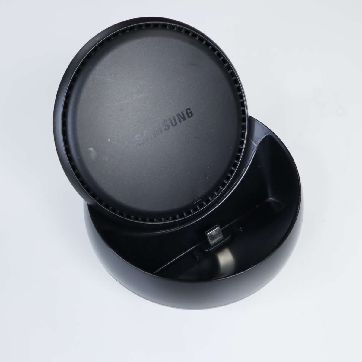 SAMSUNG DeX Station EE-MG950 - Pre-Owned