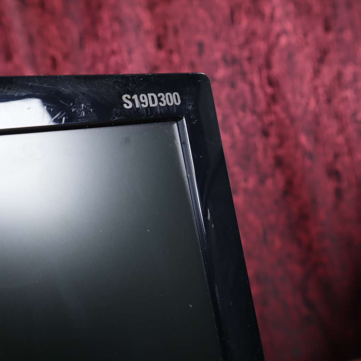 Samsung S19D300NY 18.5" 1366x768 LED Monitor - Pre-Owned