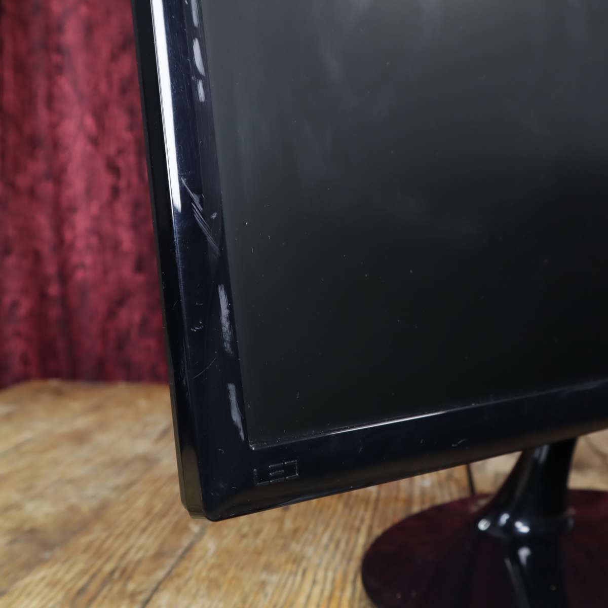 Samsung S19D300NY 18.5" 1366x768 LED Monitor - Pre-Owned