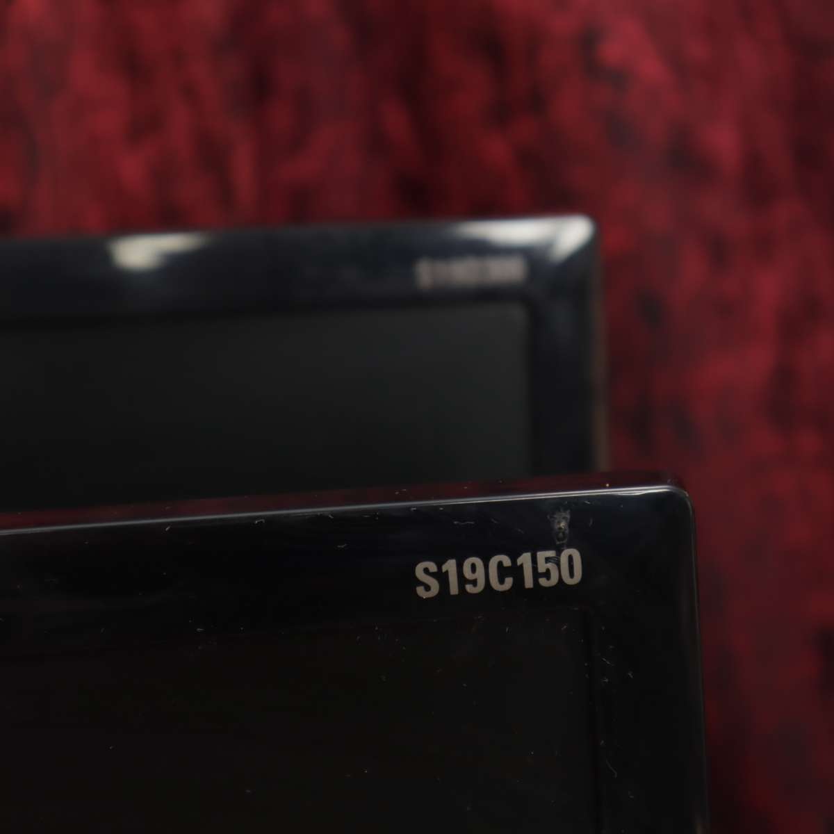 Samsung S19C150F and Samsung S19D300NY LED Monitors - 1,366 x 768