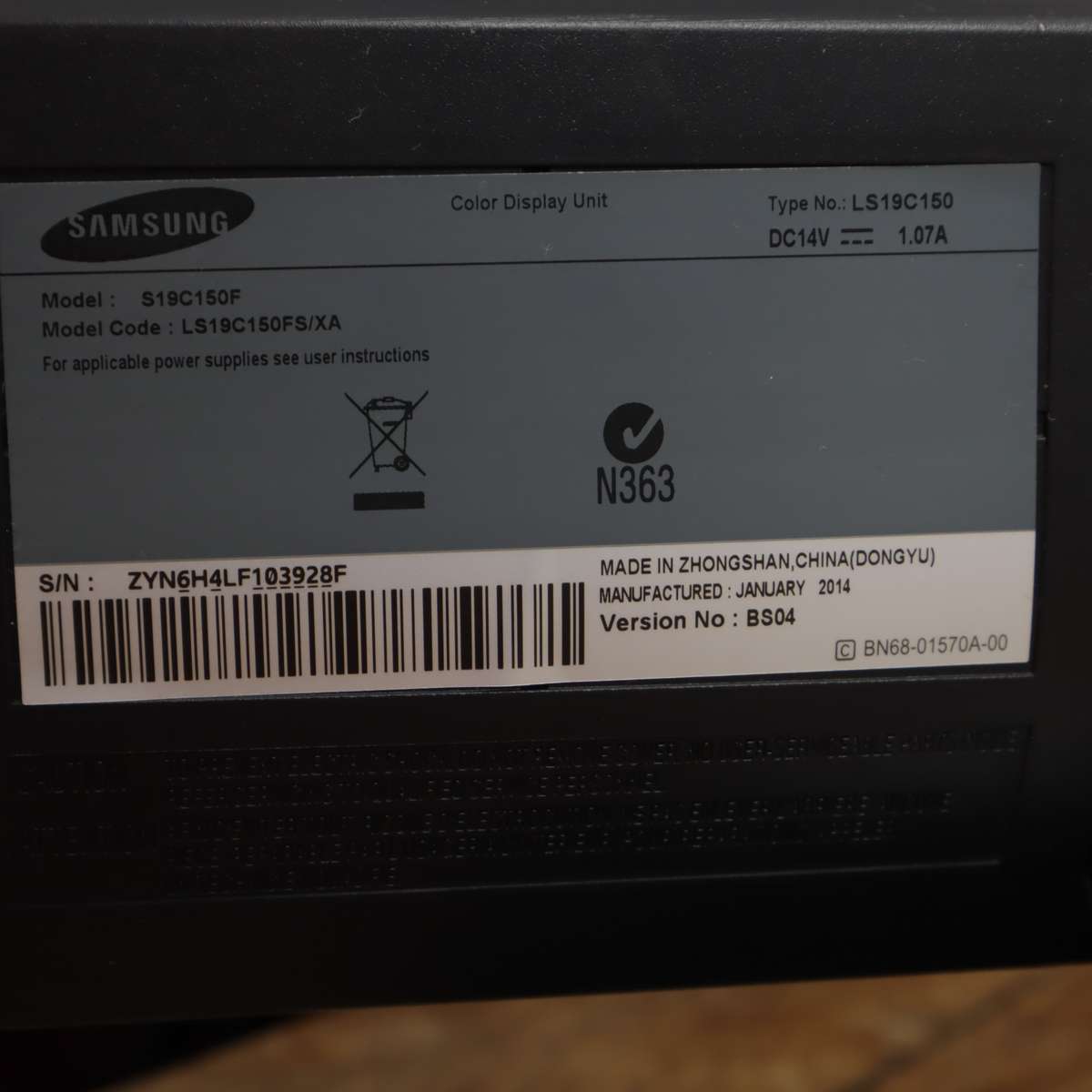 Samsung S19C150F and Samsung S19D300NY LED Monitors - 1,366 x 768