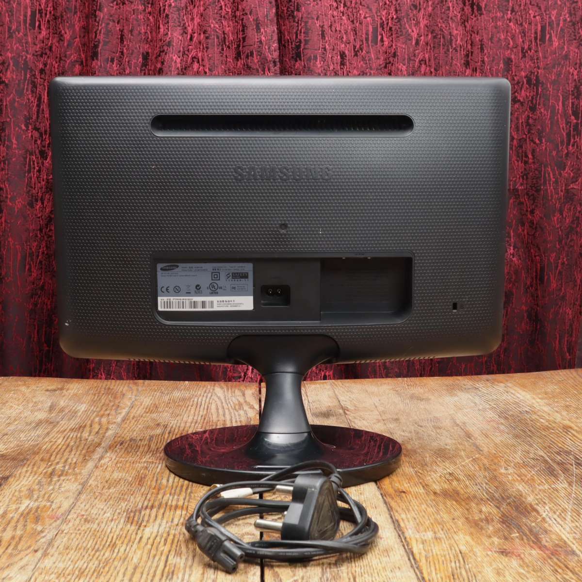 Samsung 18.5" SyncMaster S19A10N Computer Display Monitor