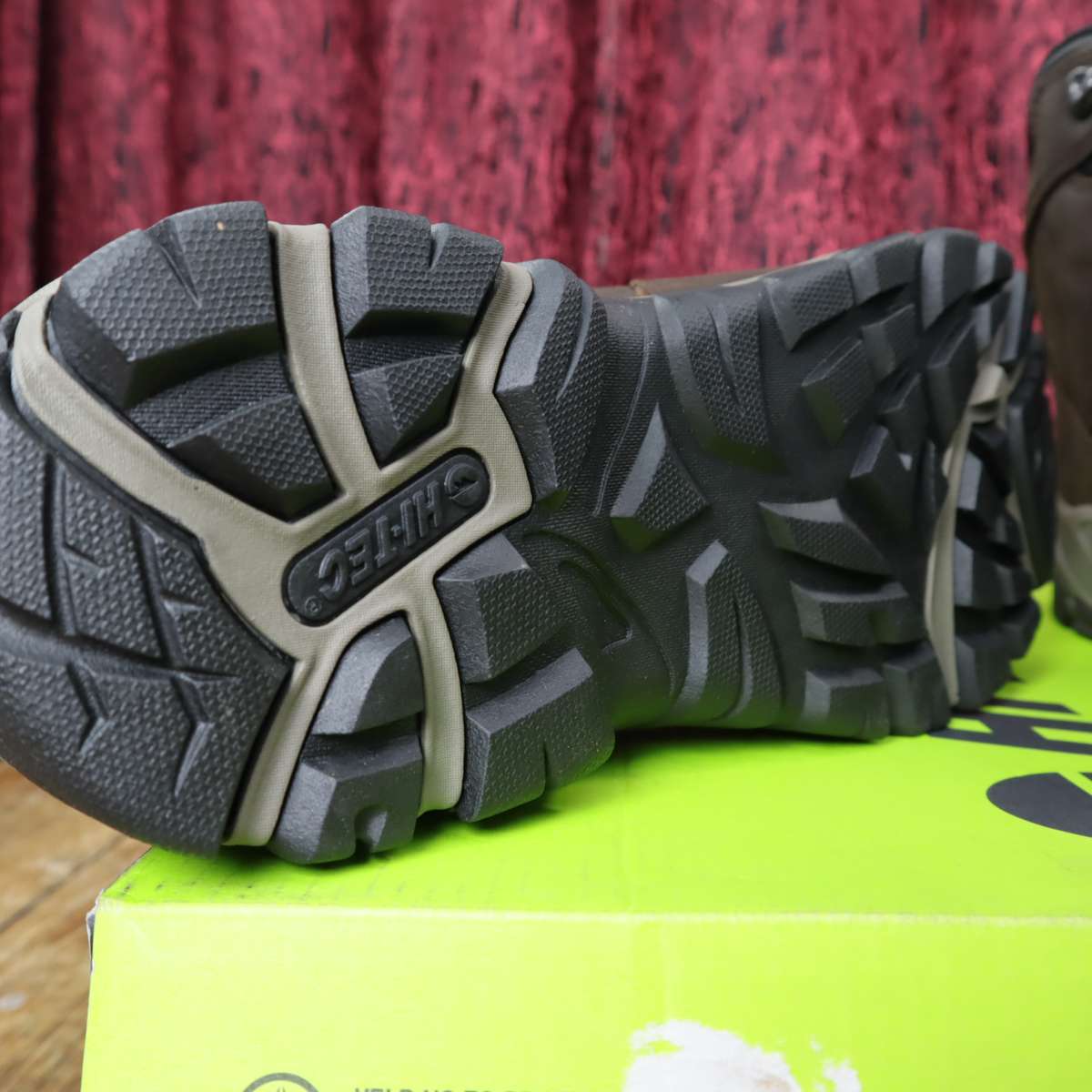 Hi-Tec Altitude V Ultra i WP Wide Men's Leather Shoes (US: 10 (UK: 9) (EU: 43)