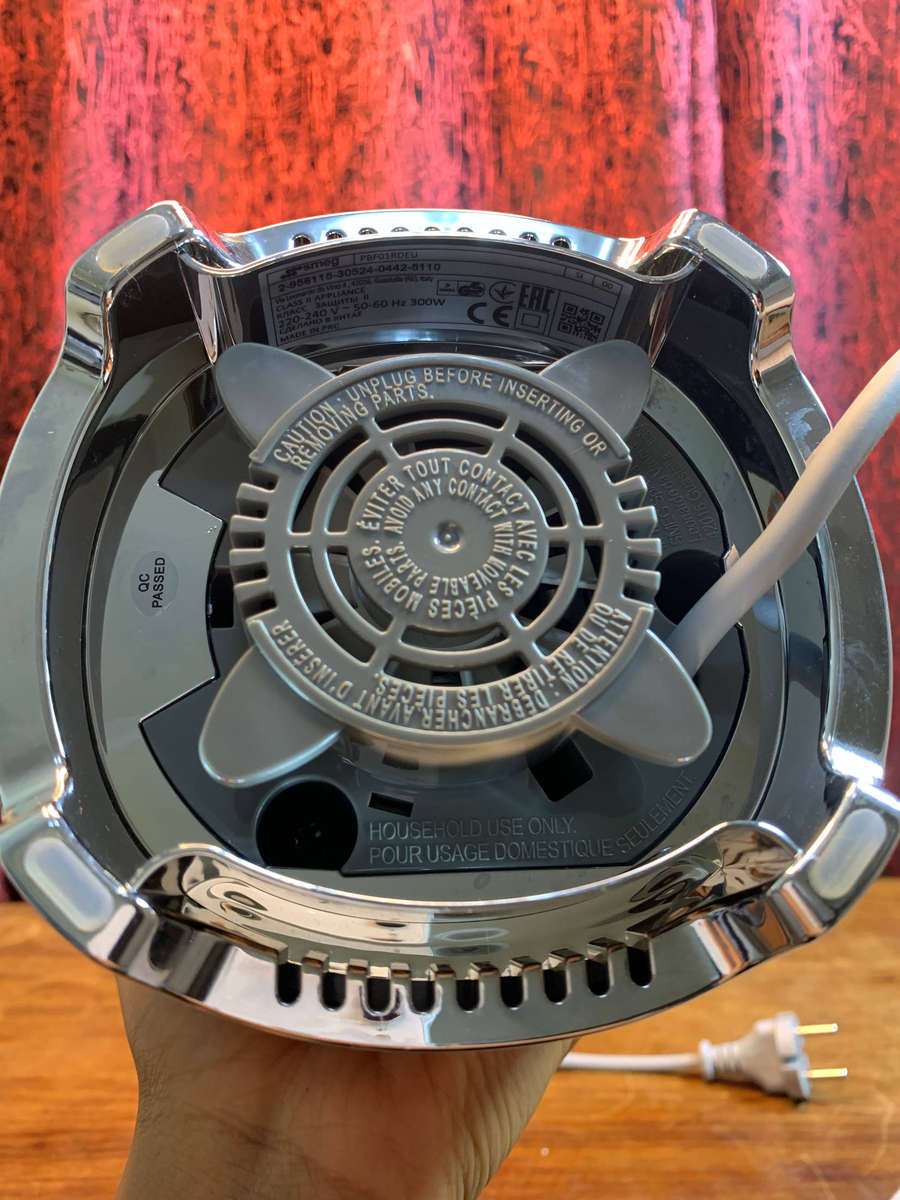 Smeg Red Personal Blender - PBF01RDEU