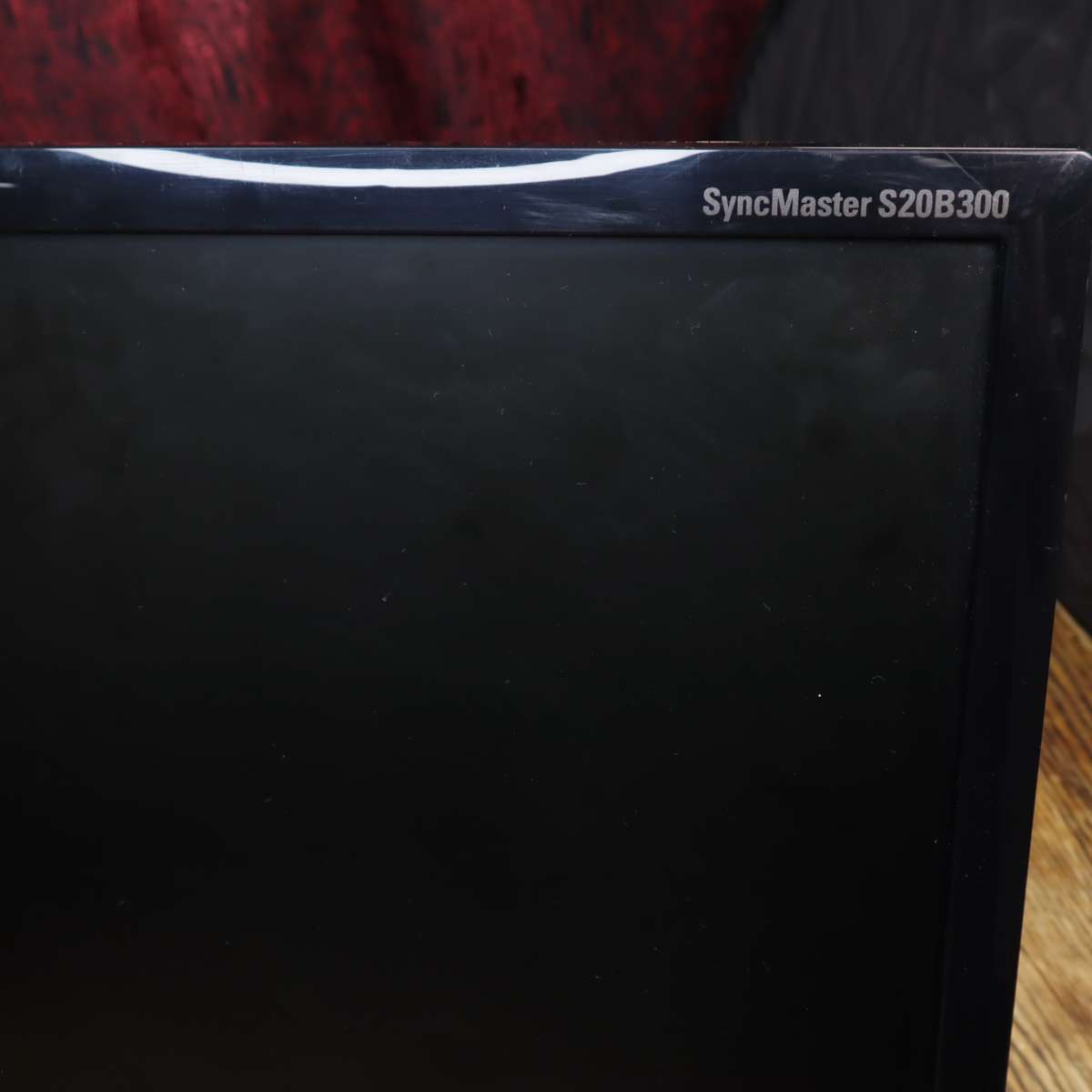 Samsung S20B300B 19.5" LED Monitor 1600 x 900 - Pre-Owned