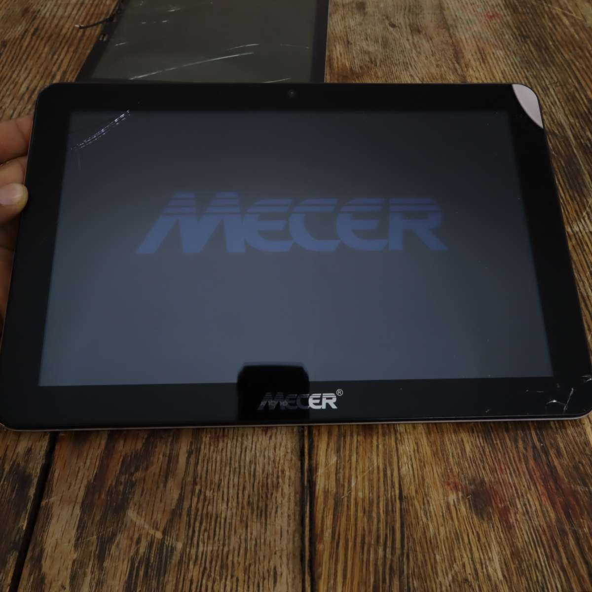 Mecer 10.1" 3D + WiFi Tablet 101P51C and Samsung Galaxy Tab S2 9.7" SM-T815