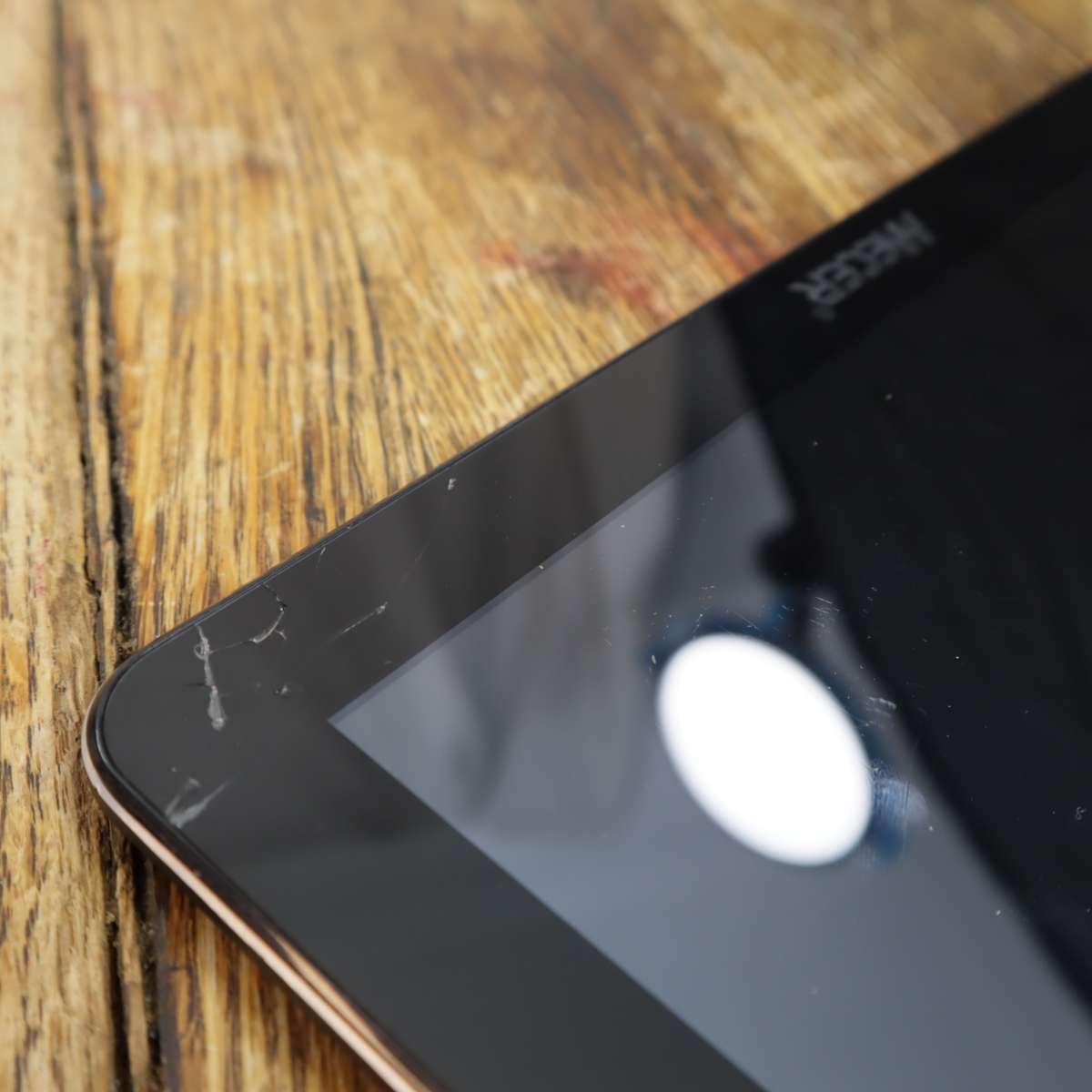 Mecer 10.1" 3D + WiFi Tablet 101P51C and Samsung Galaxy Tab S2 9.7" SM-T815