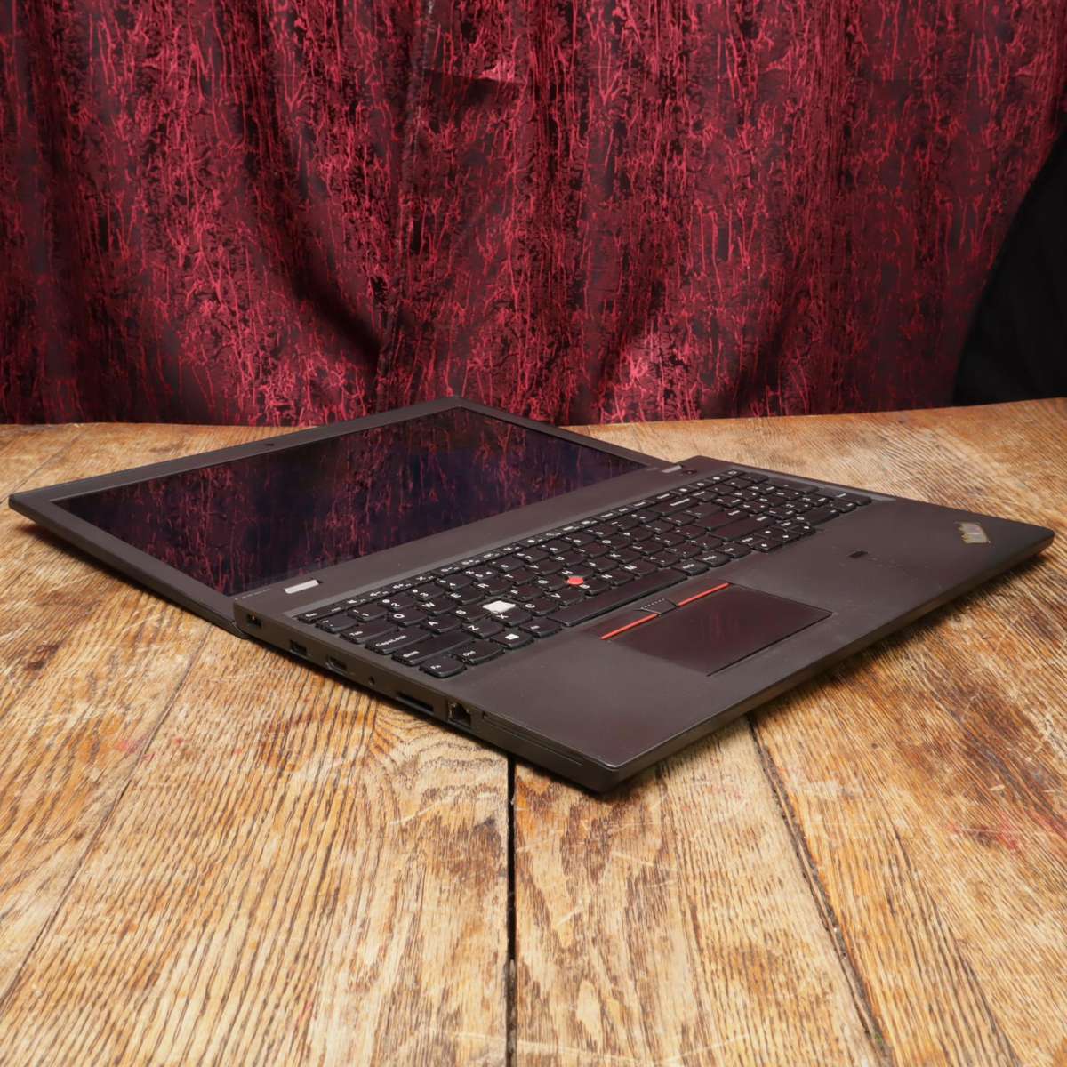 Lenovo ThinkPad T560 Core i5 500GB HDD 2.3GHz 4GB RAM 15.6" Laptop