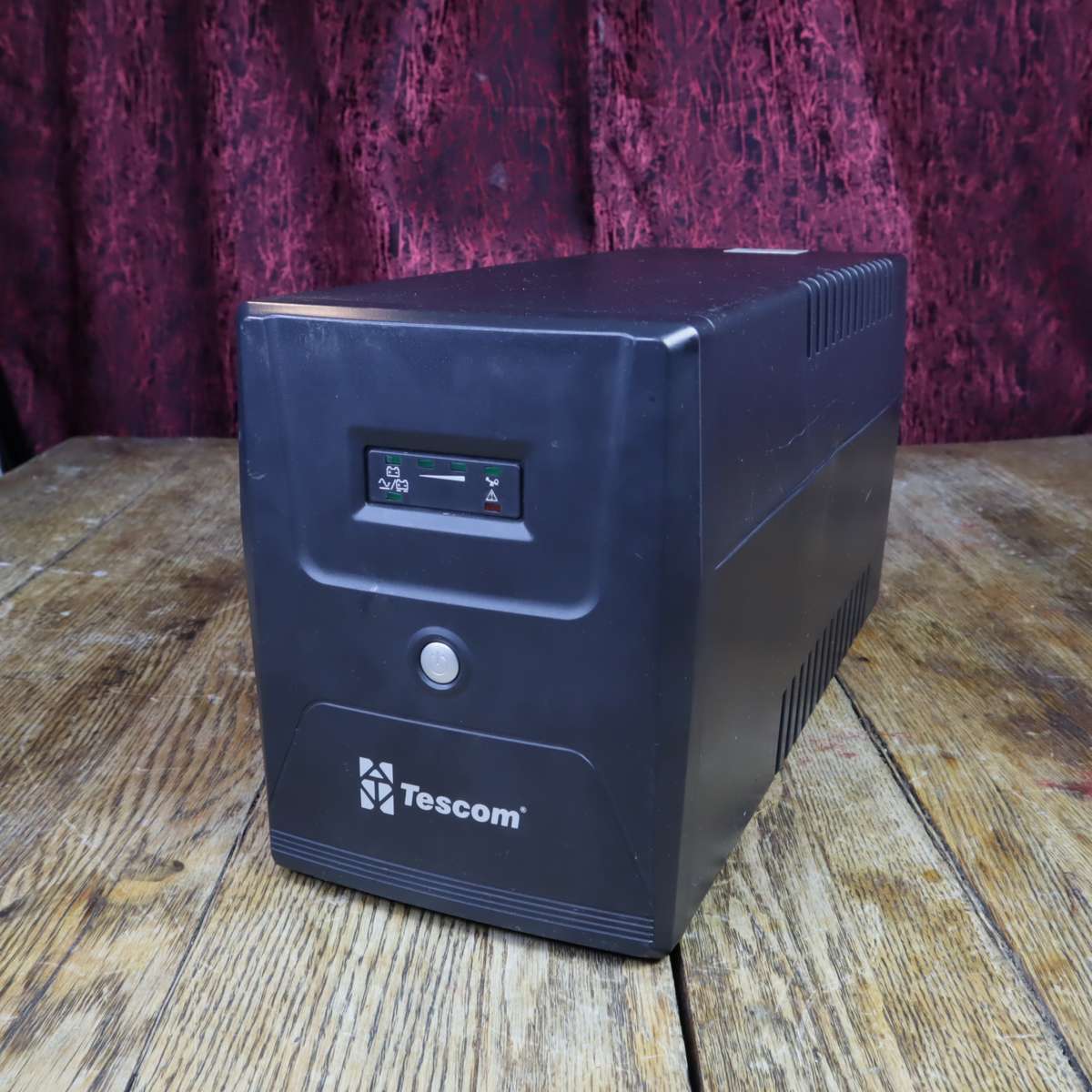 Tescom APEX 2000VA UPS - Pre-Owned