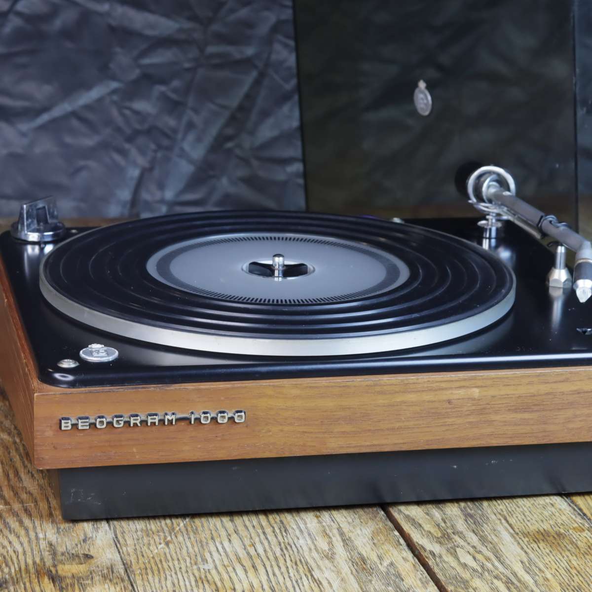 B&O (BANG & OLUFSEN) BEOGRAM 1000 TURNTABLE