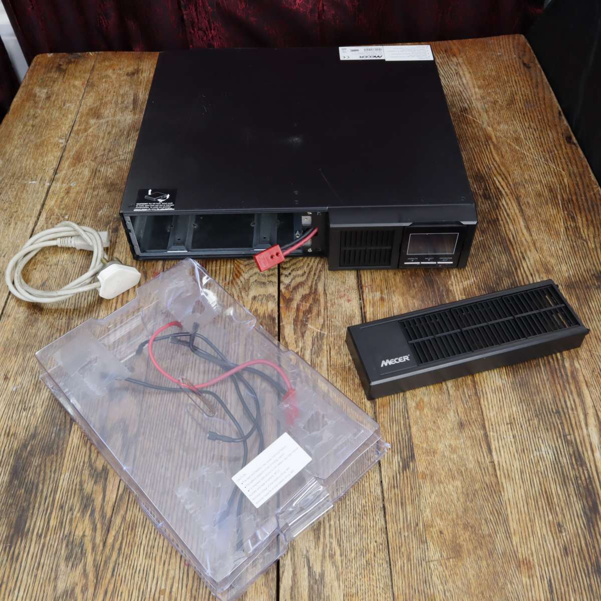 Mecer ME-2000-WPRU Online Rack Mount UPS 2000VA/1600W - Pre-Owned