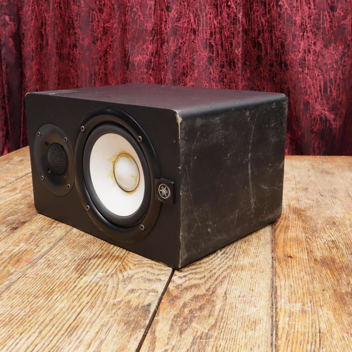 Yamaha HS5 Powered Active Studio Monitor