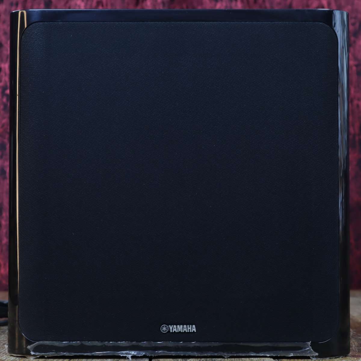 Yamaha NS-SW40 Active Subwoofer for Home Theatre