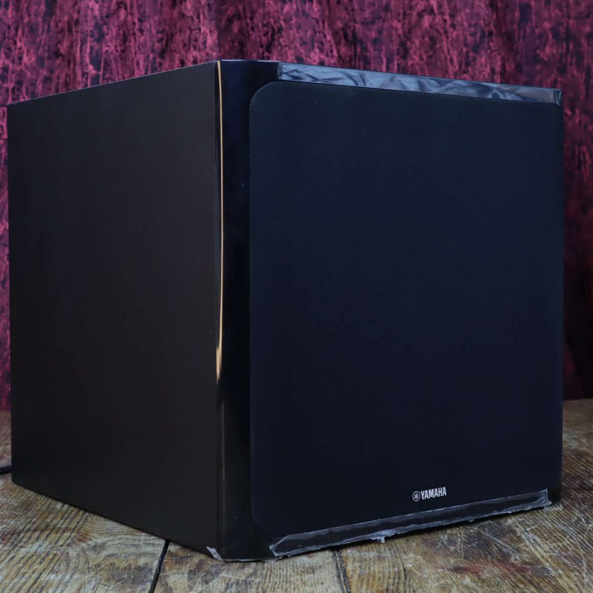 Yamaha NS-SW40 Active Subwoofer for Home Theatre