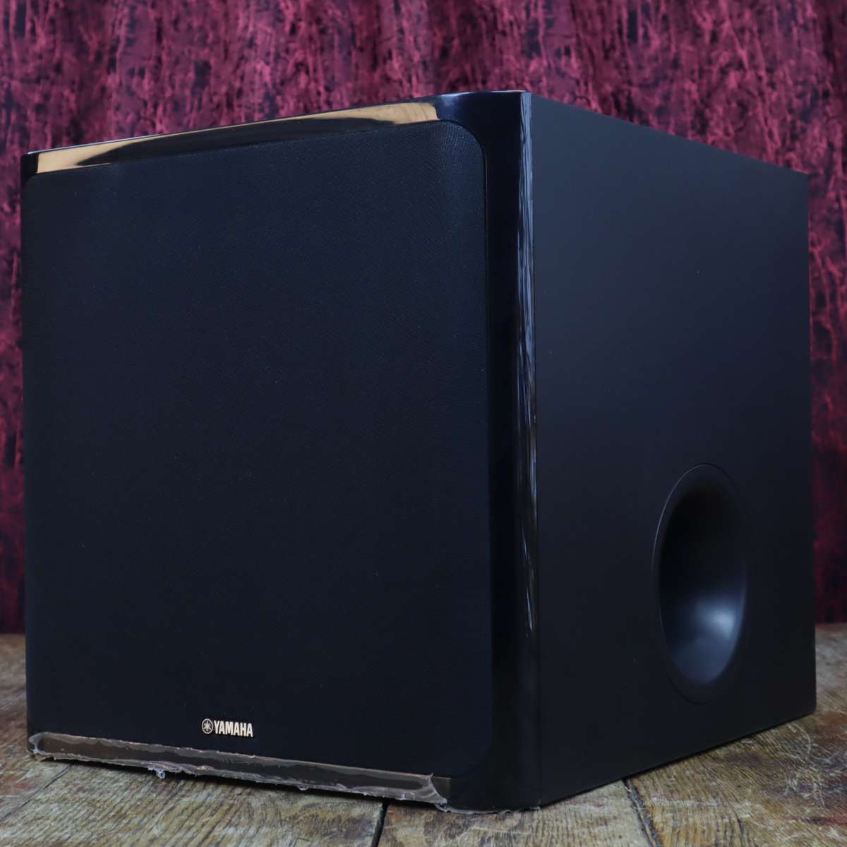 Yamaha NS-SW40 Active Subwoofer for Home Theatre