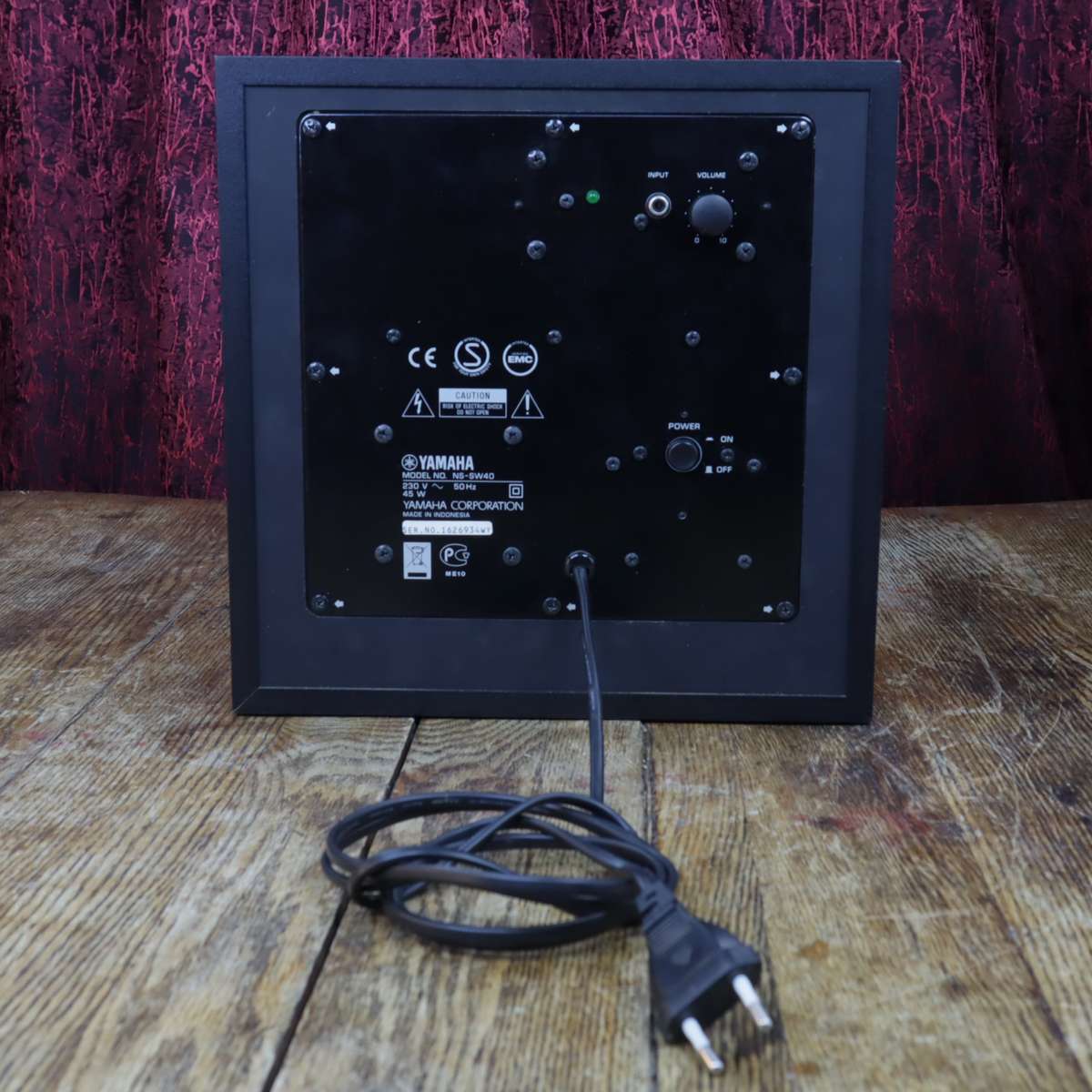 Yamaha NS-SW40 Active Subwoofer for Home Theatre