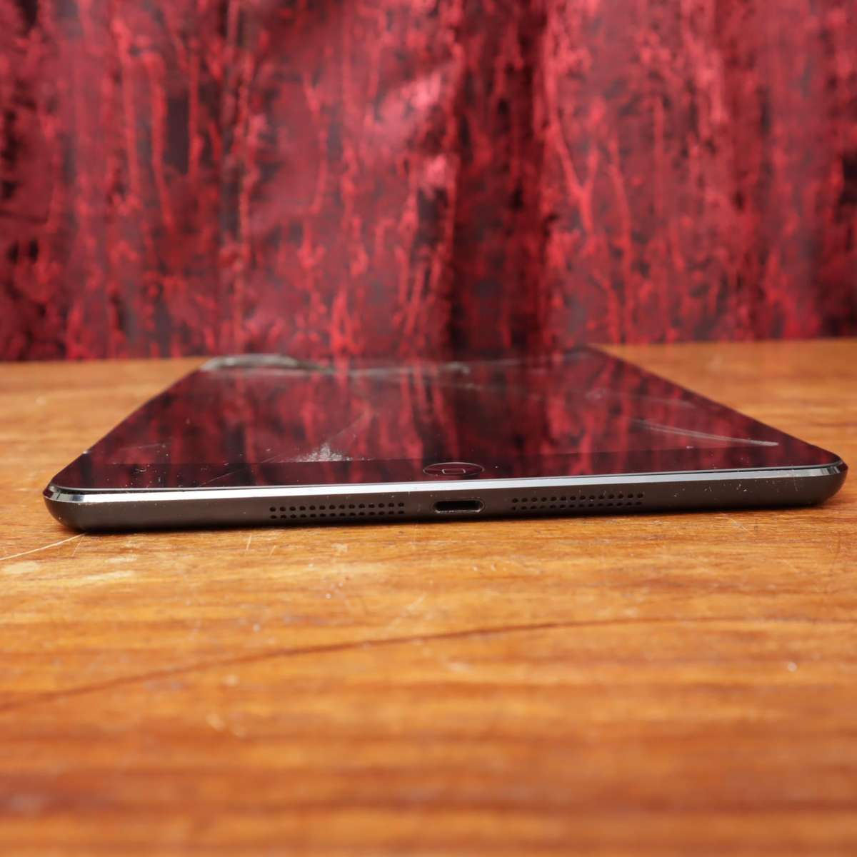 Apple iPad Mini A1455 Cellular Wi-Fi Tablet