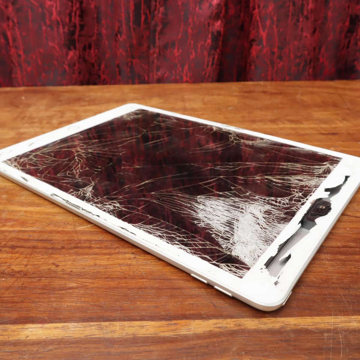 Apple 2019 iPad A2197 Tablet - 7th Gen 10.2"