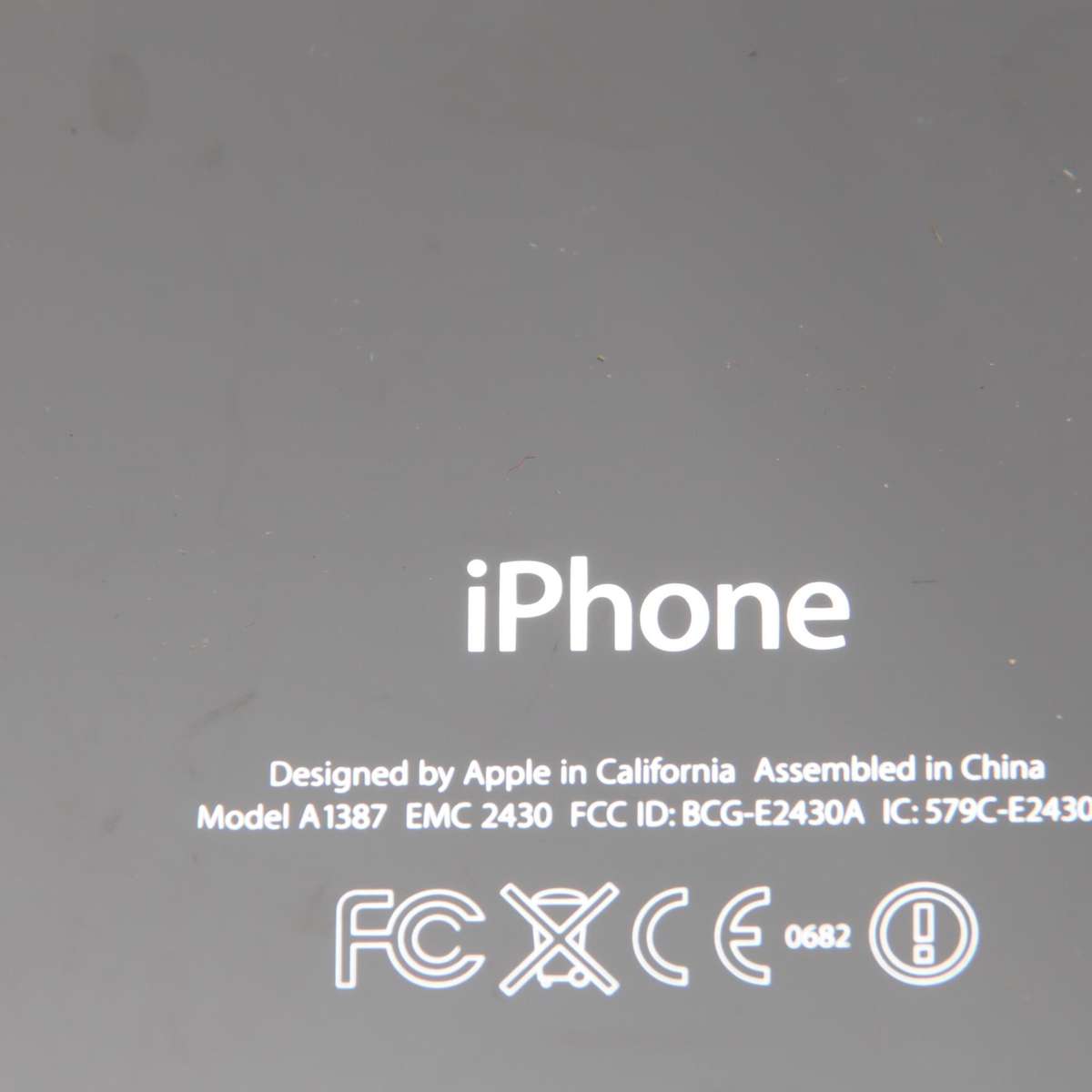 iPhone 4s 32GB A1387 and iPega Docking Station Speaker