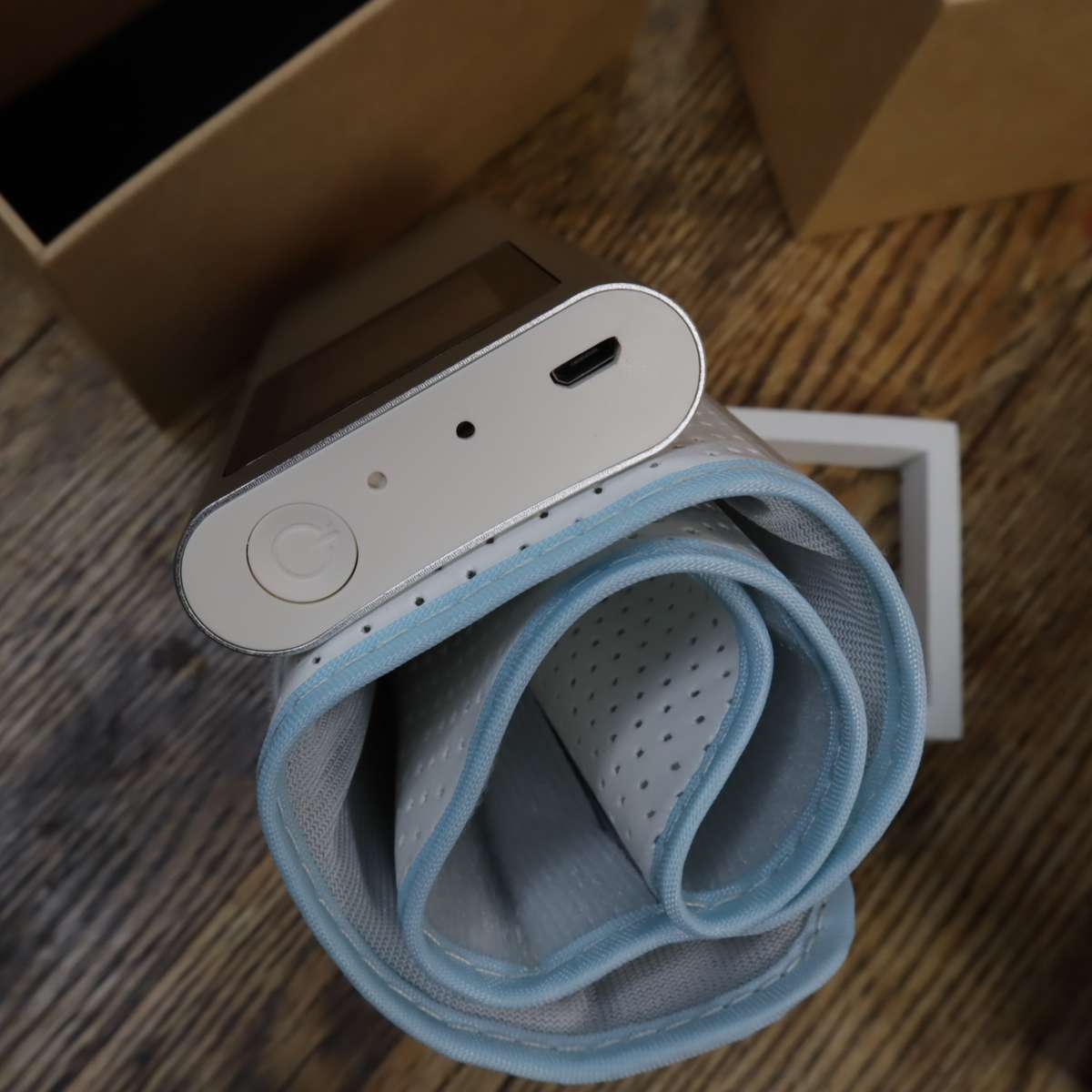 Koogeek Smart Blood Pressure Monitor (BP2) and Smart Weight BMI Scale (SG1) Wi-Fi Bluetooth