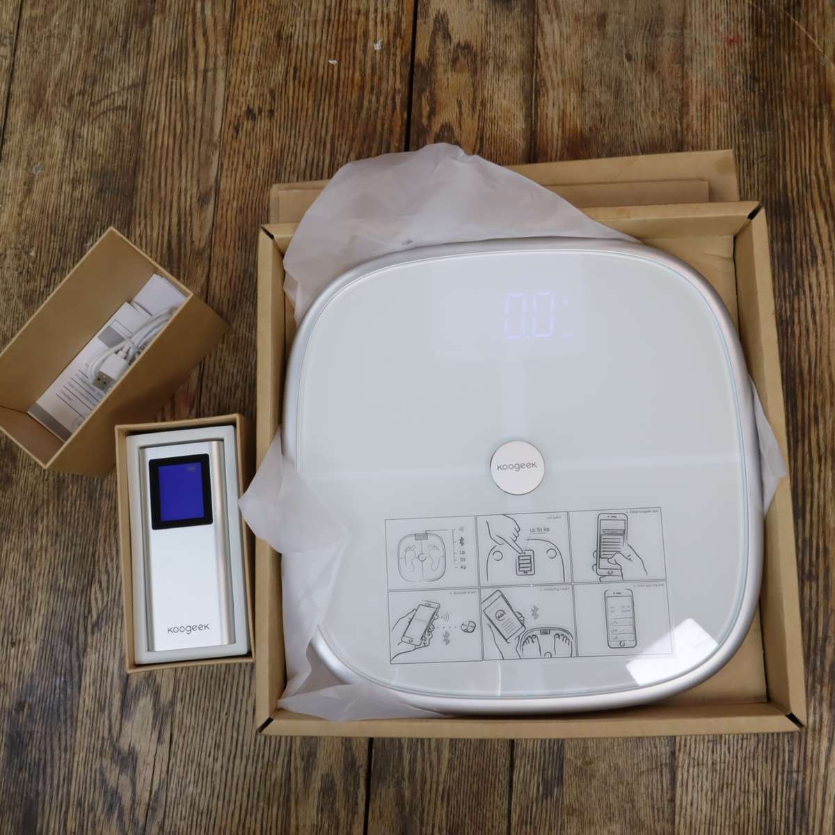 Koogeek Smart Blood Pressure Monitor (BP2) and Smart Weight BMI Scale (SG1) Wi-Fi Bluetooth