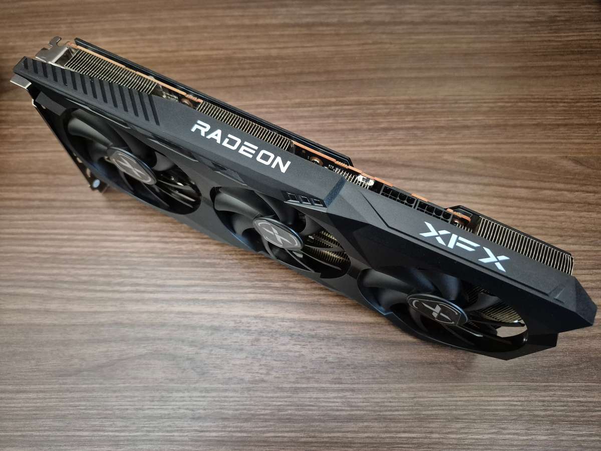 XFX RX 6700XT 12gb ( LIKE NEW )