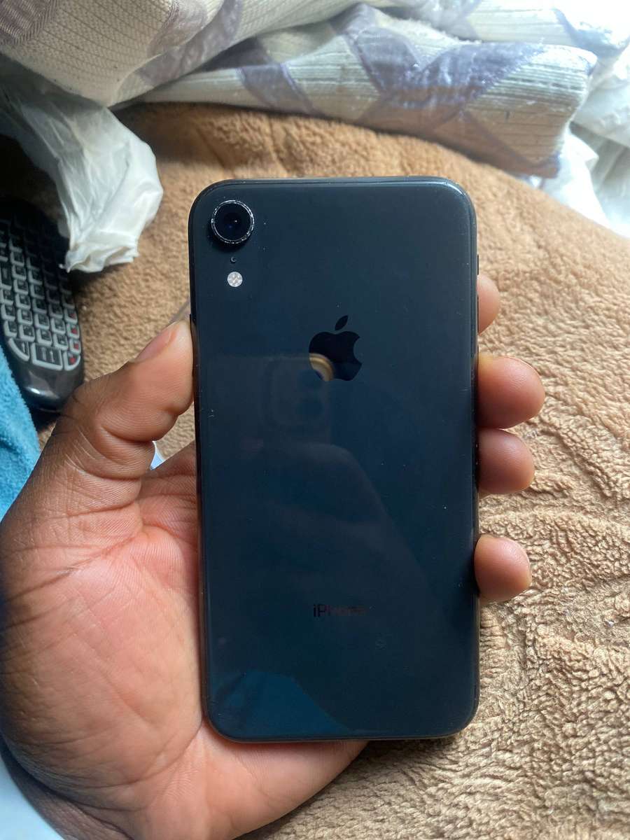 Apple iPhone XR 64GB