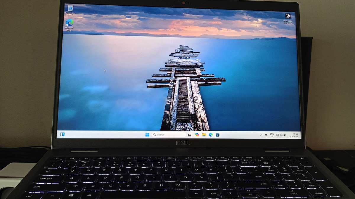 Dell Latitude 5520 Core i5-1145G7 15.6 FHD Display 16GB RAM 512GB SSD 11th Generation