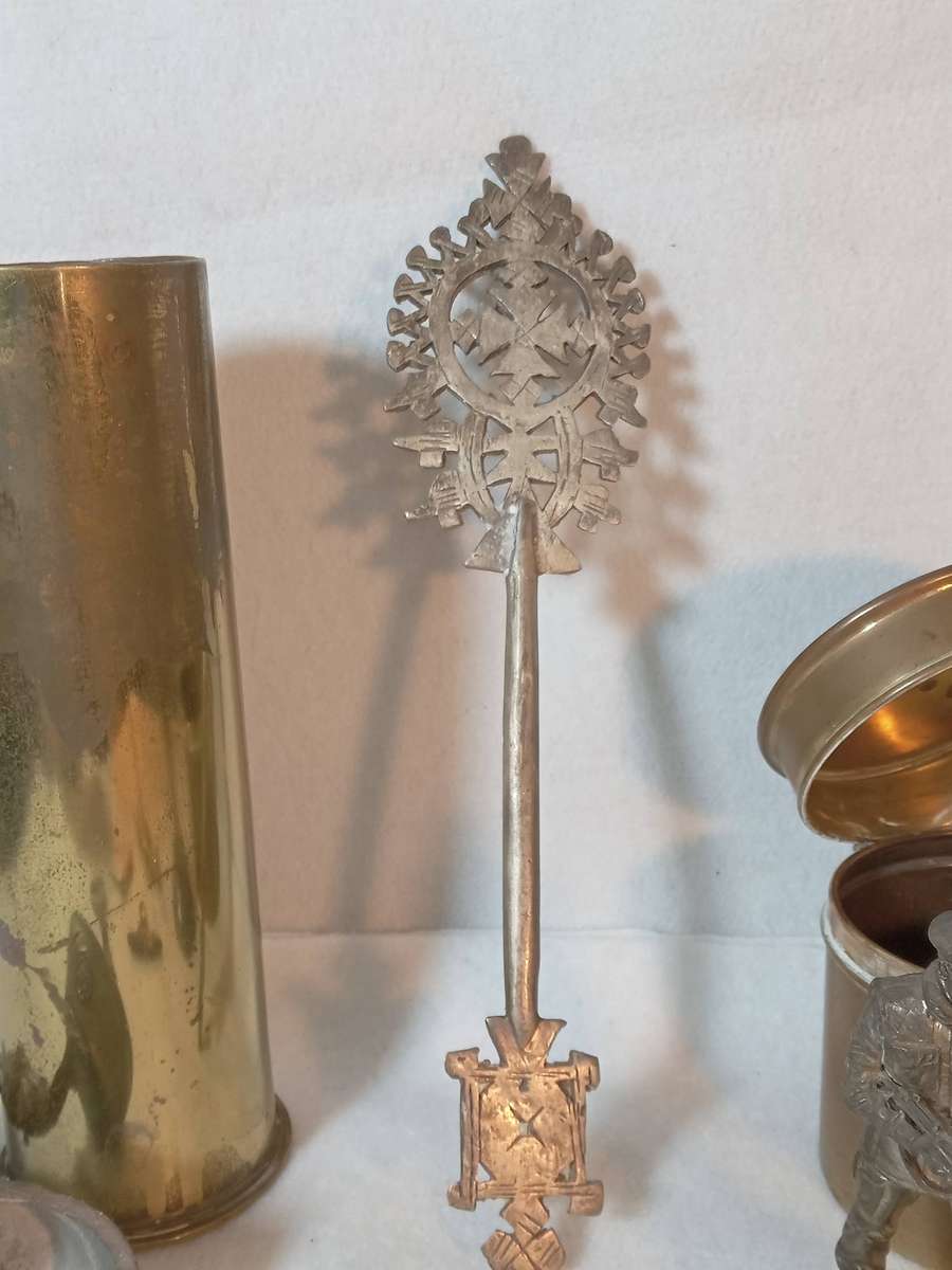 Wicked Militaria Antiques and Collectables Lot