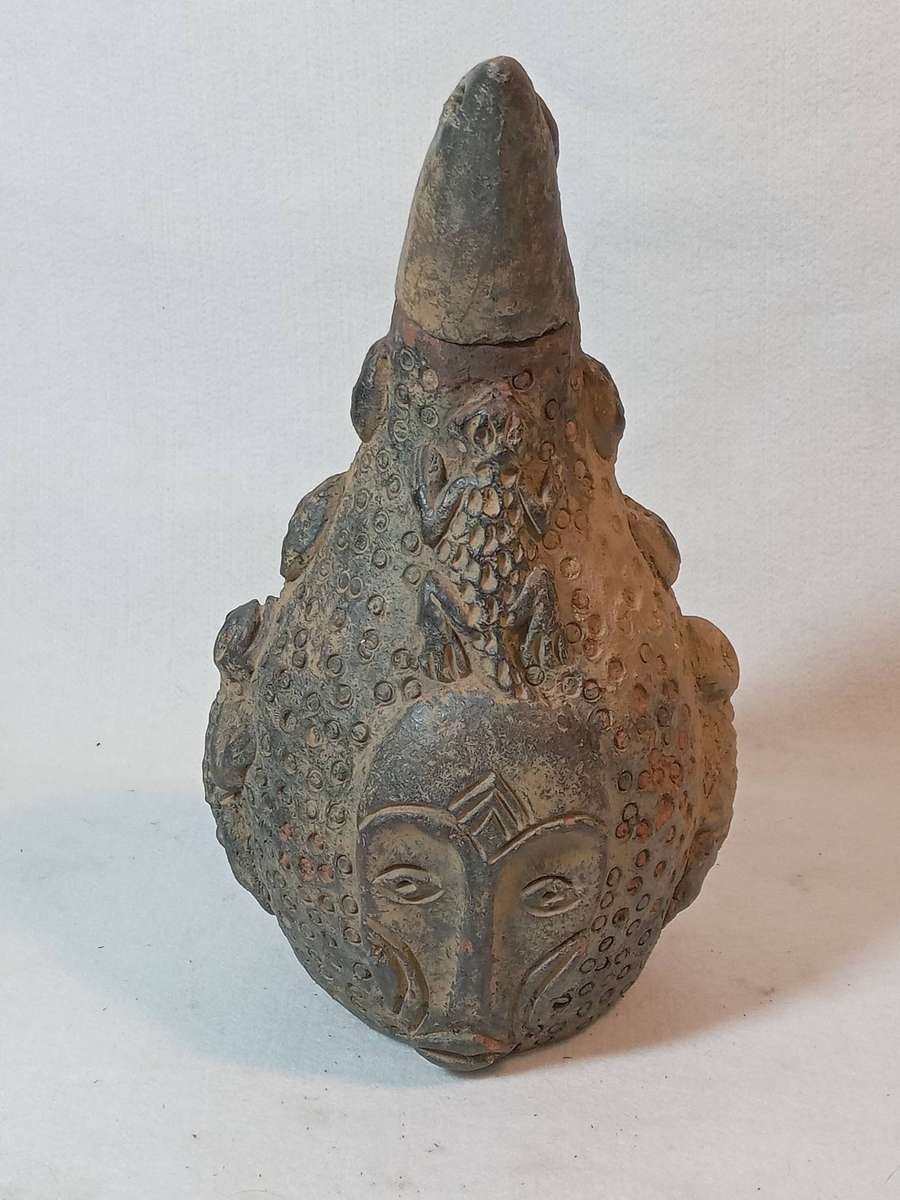 Rare Antique Mangbetu Palm Wine Decanter 24 cm tall