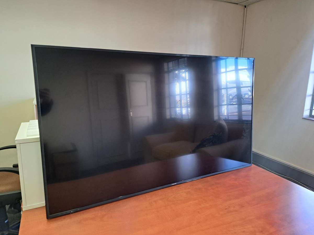 Hisense 65" 4K UHD Smart TV (Model: 65A6100UW)