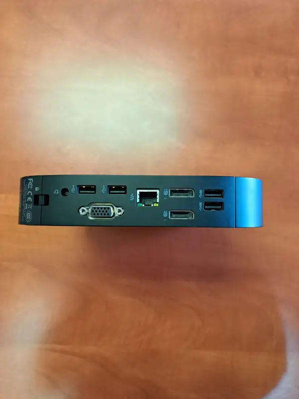 HP t530 Thin Client  For Spares or Repair