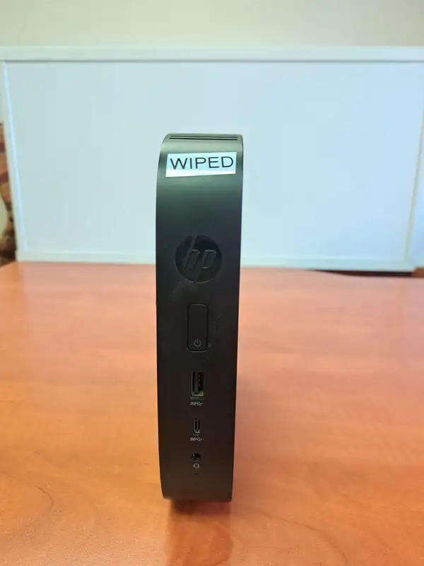 HP t530 Thin Client  For Spares or Repair