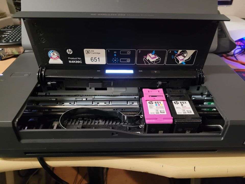 HP Officejet 202 Mobile Printer | Retail R8000 | Please Read