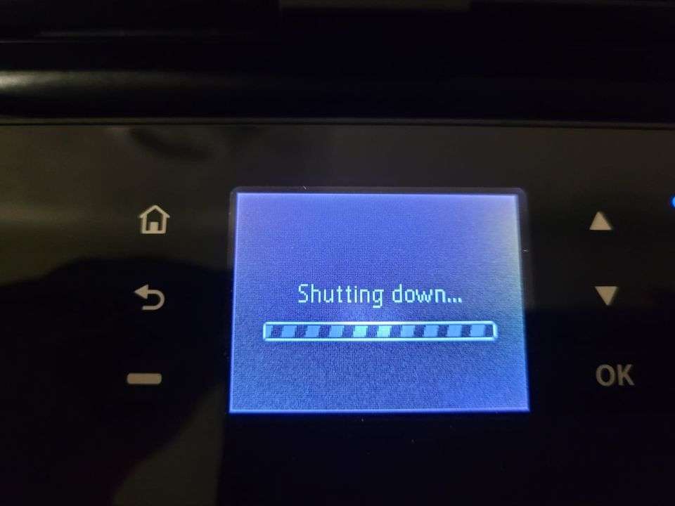 HP Officejet 202 Mobile Printer | Retail R8000 | Please Read