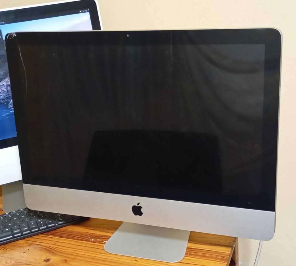 iMac 21.5 inch | i3 - 540 | 8GB RAM